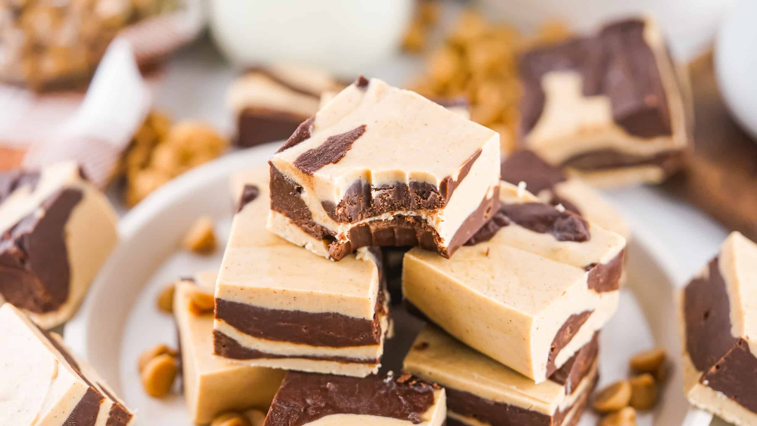 Foolproof 4-Ingredient Chocolate Peanut Butter Fudge